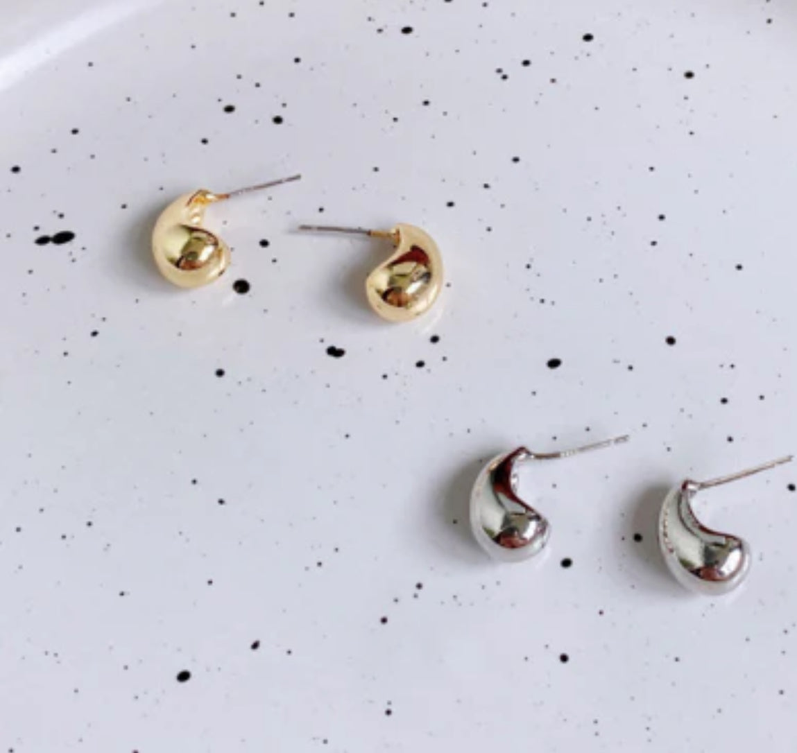 Aretes gota mini plateados